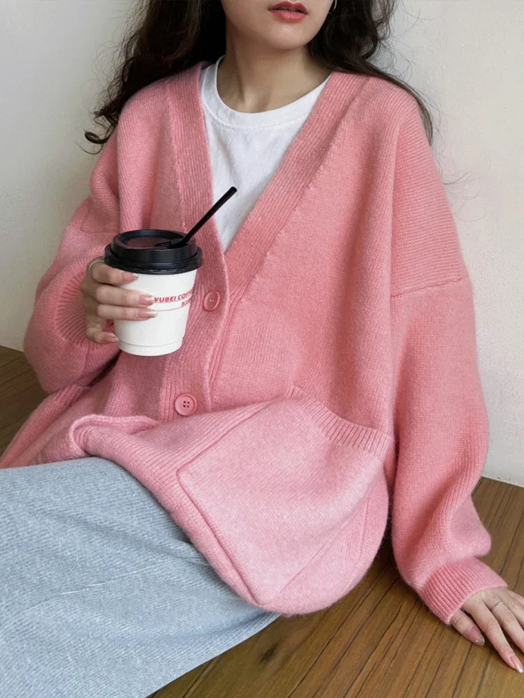 Tess – oversized cardigan met diepe V-hals