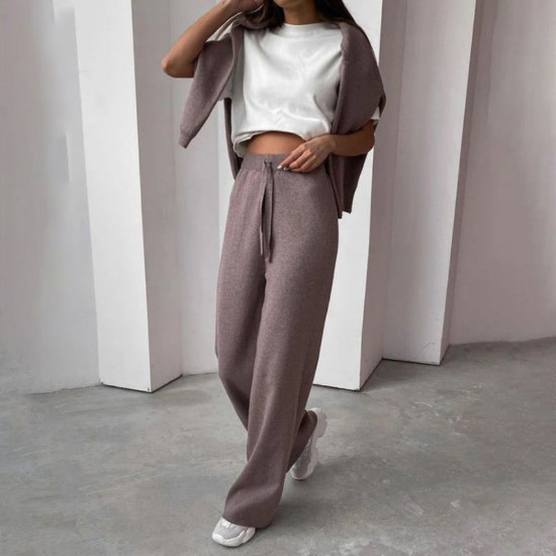 Hallie – gebreide sweater set met col en relaxte pasvorm