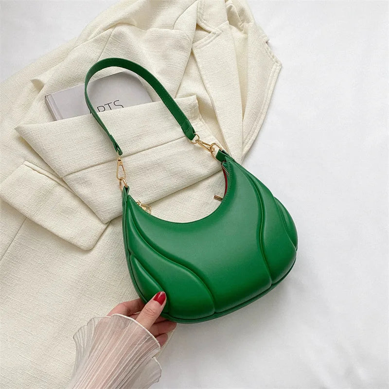 Mae – saddle schoudertas van pu leer met retro lijnen en verstelbare riem