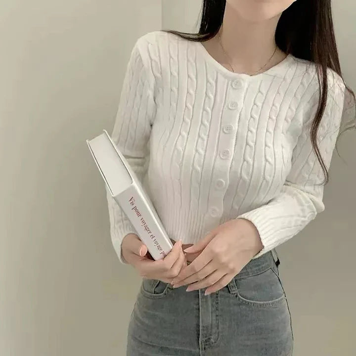 Fay – cropped cardigan vest met kabelpatroon en knopen