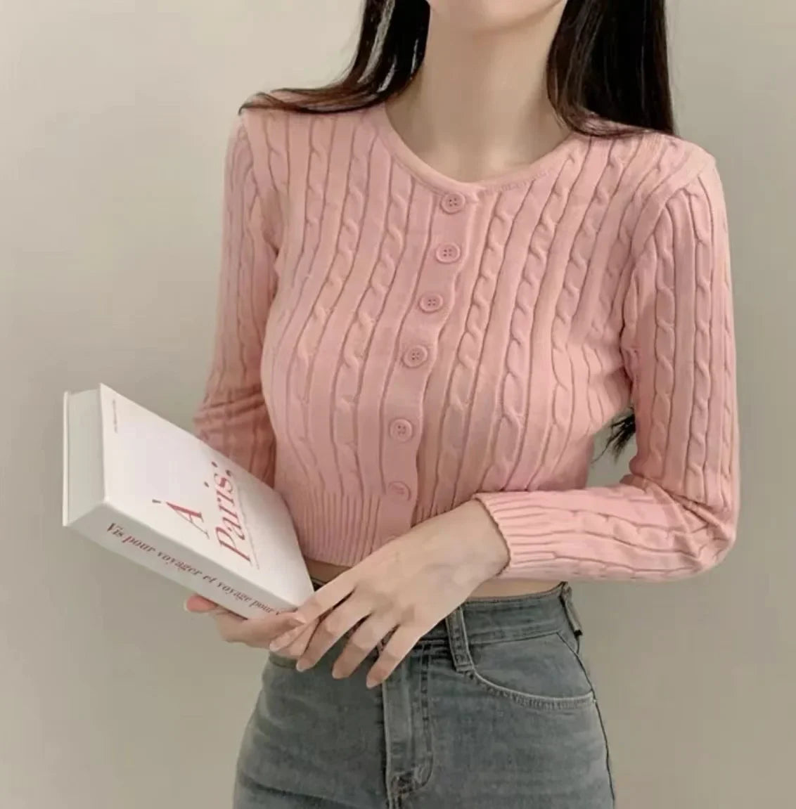 Fay – cropped cardigan vest met kabelpatroon en knopen