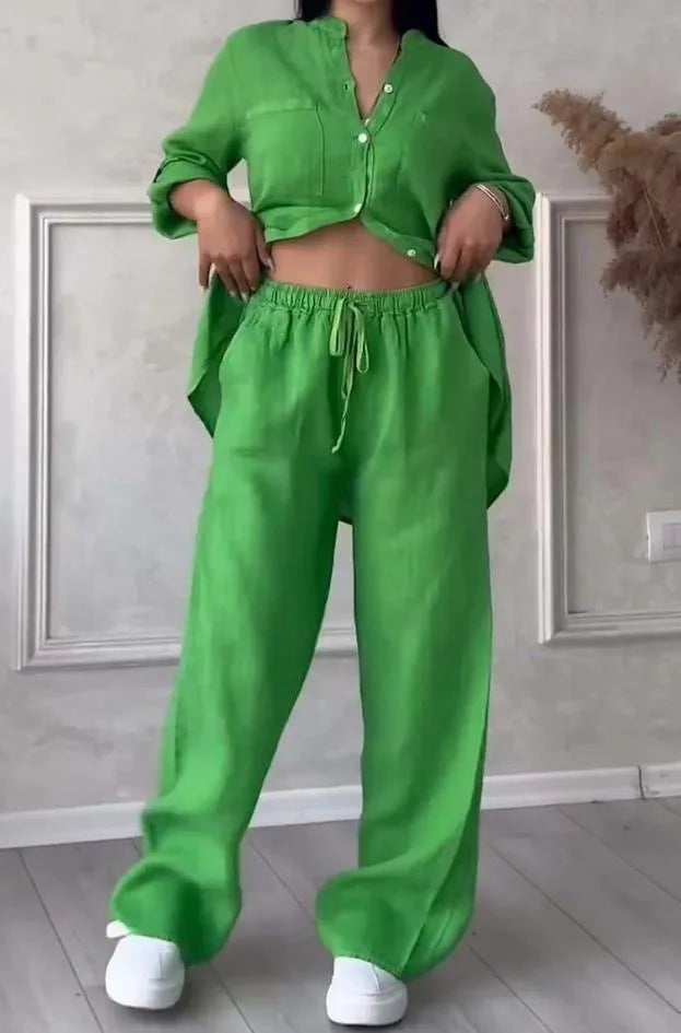 Lotte – Katoen-linnen set met V-hals blouse en relaxte broek