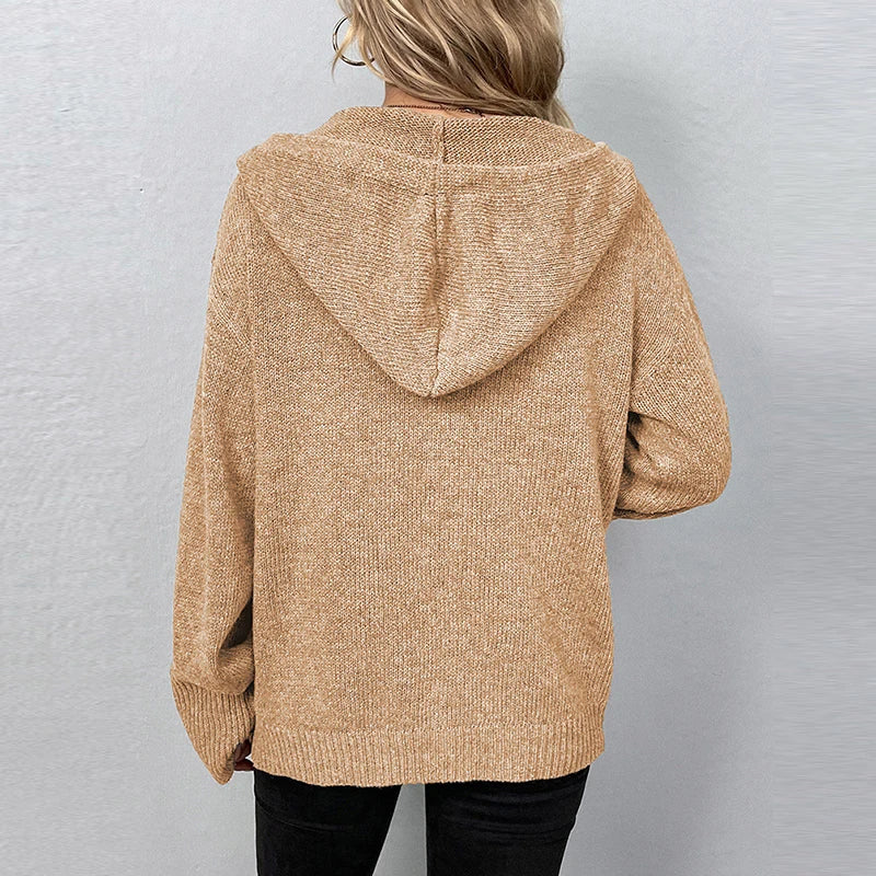 Bo – dikgebreid cardigan-vest met capuchon
