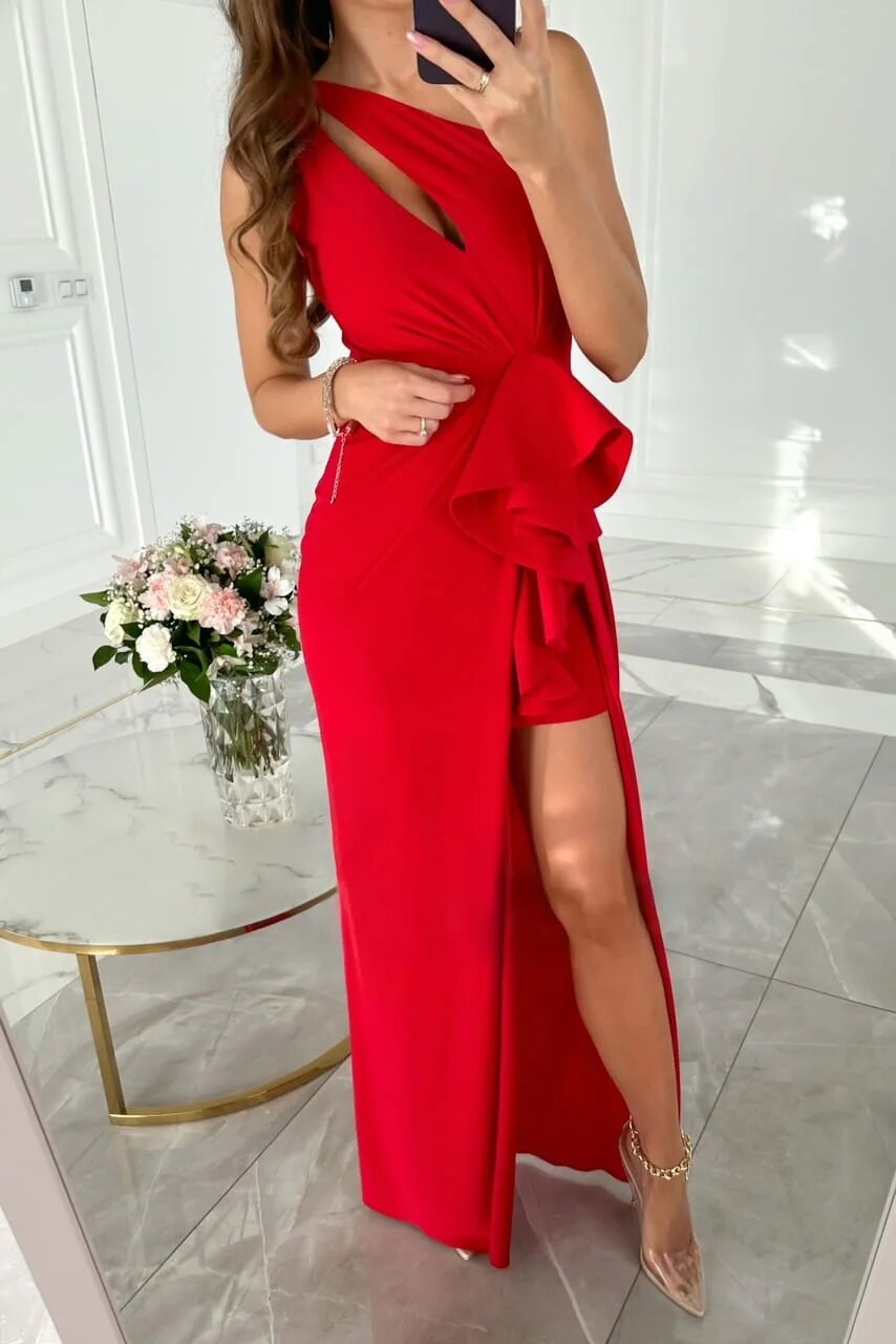 Clara – Zomerse koraalrode maxi jurk met asymmetrische hals