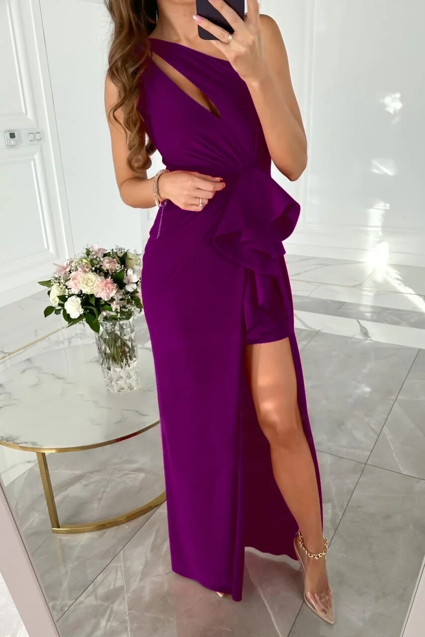 Clara – Zomerse koraalrode maxi jurk met asymmetrische hals