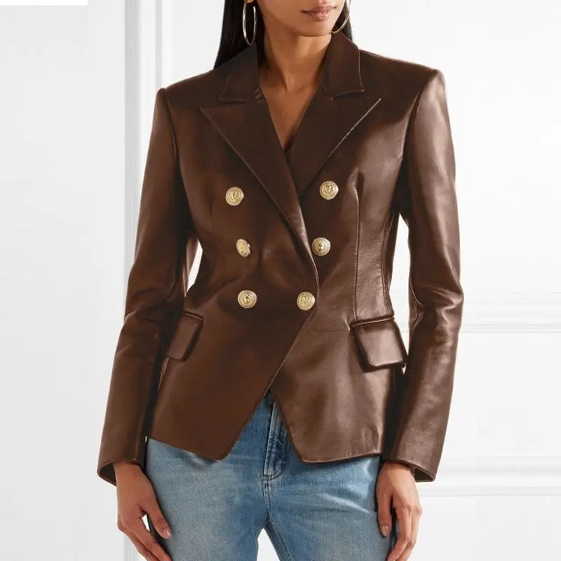 Claire – Leren Blazer Met Knopen En Klassieke Reverskraag