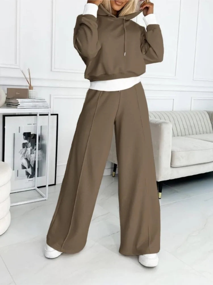 Dina – dames vrijetijdspak van zachte stof met wrap-crop hoodie en wijde broek