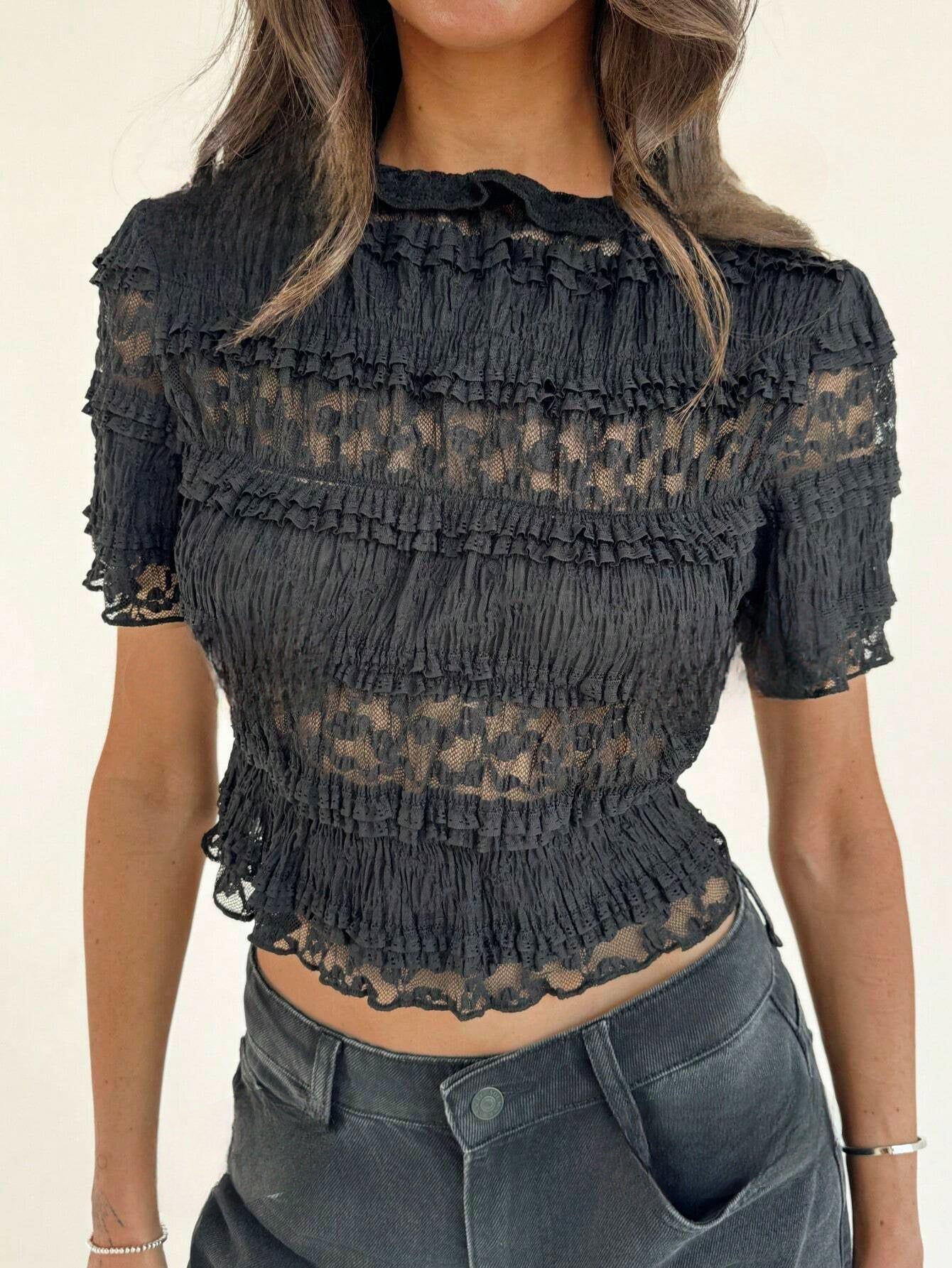 Yara – Zomer crop top met kraag en ruches
