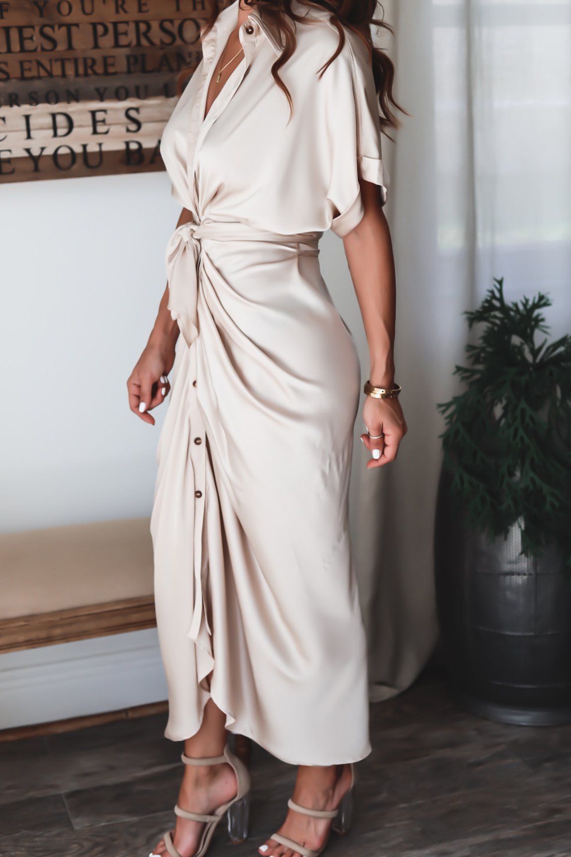 Julia – Luxe maxi jurk met verfijnde details
