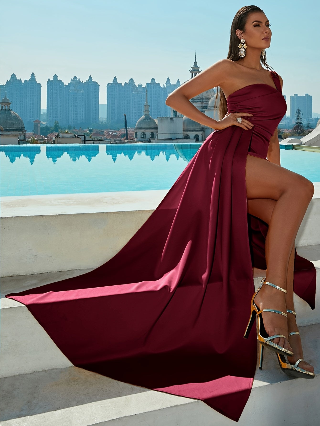 Scarlett – One-shoulder gala maxi jurk met hoge split