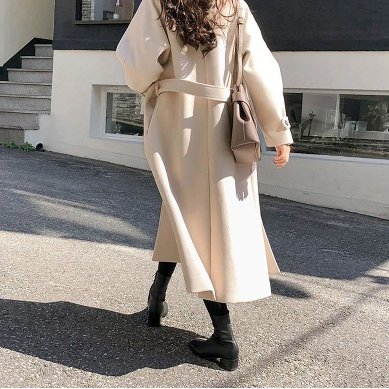 Sofia – wollen trenchcoat met ceintuur en mid-thigh lengte