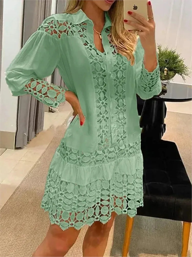 Soleil – midi-jurk met elegante V-hals en speelse ruches
