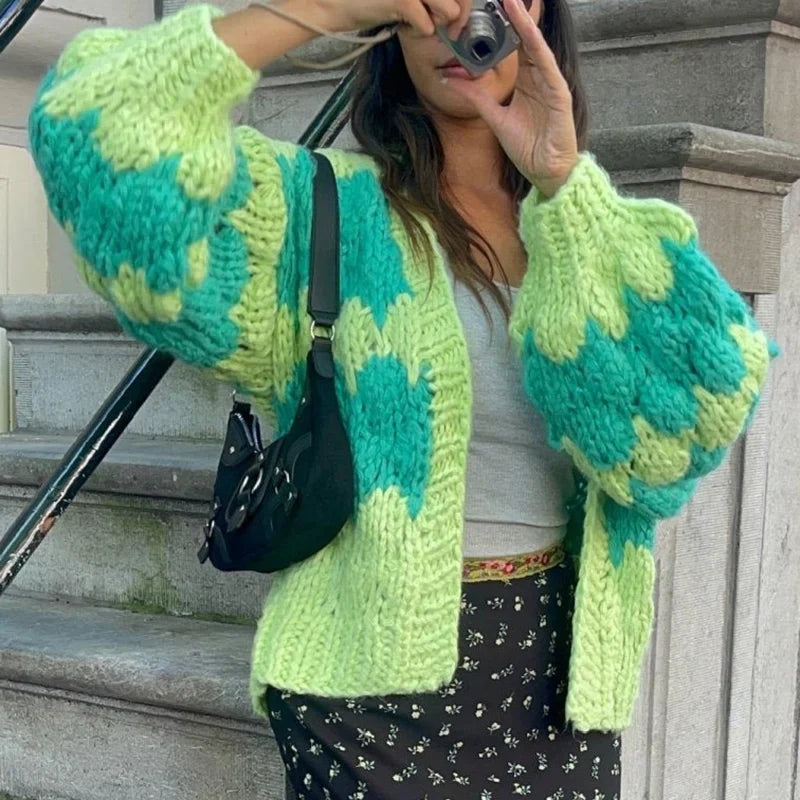 Yara – cropped cardigan vest met streeppatroon en lanternmouwen