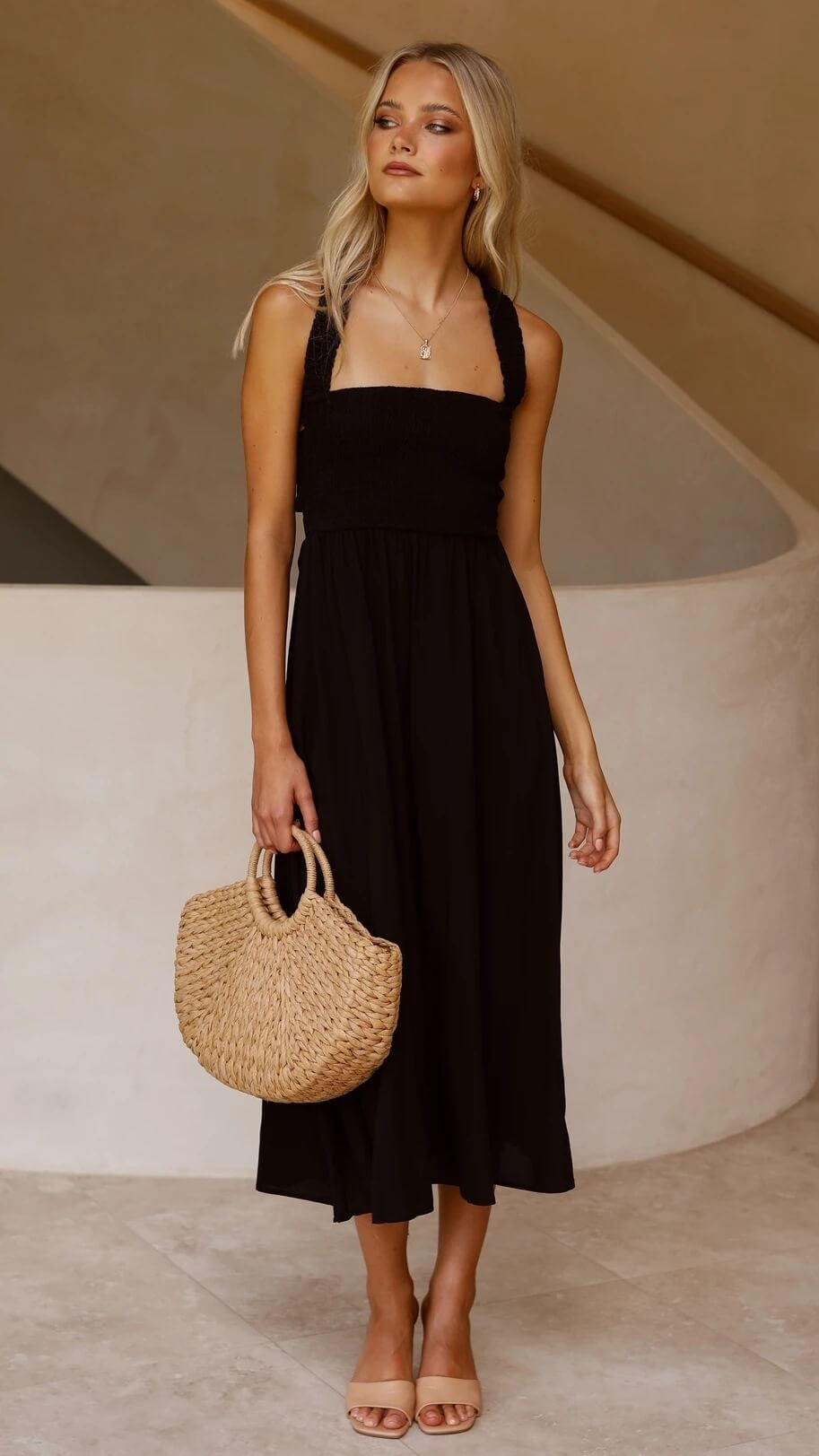 Laida – Maxi Jurk met Strak Lijf en Vloeiende Rok