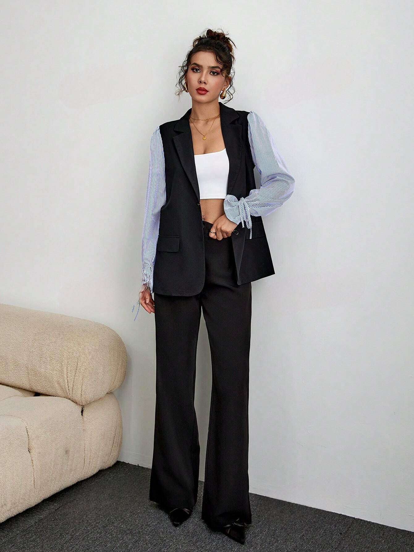 freya – dames blazer met reverskraag en kantdetails