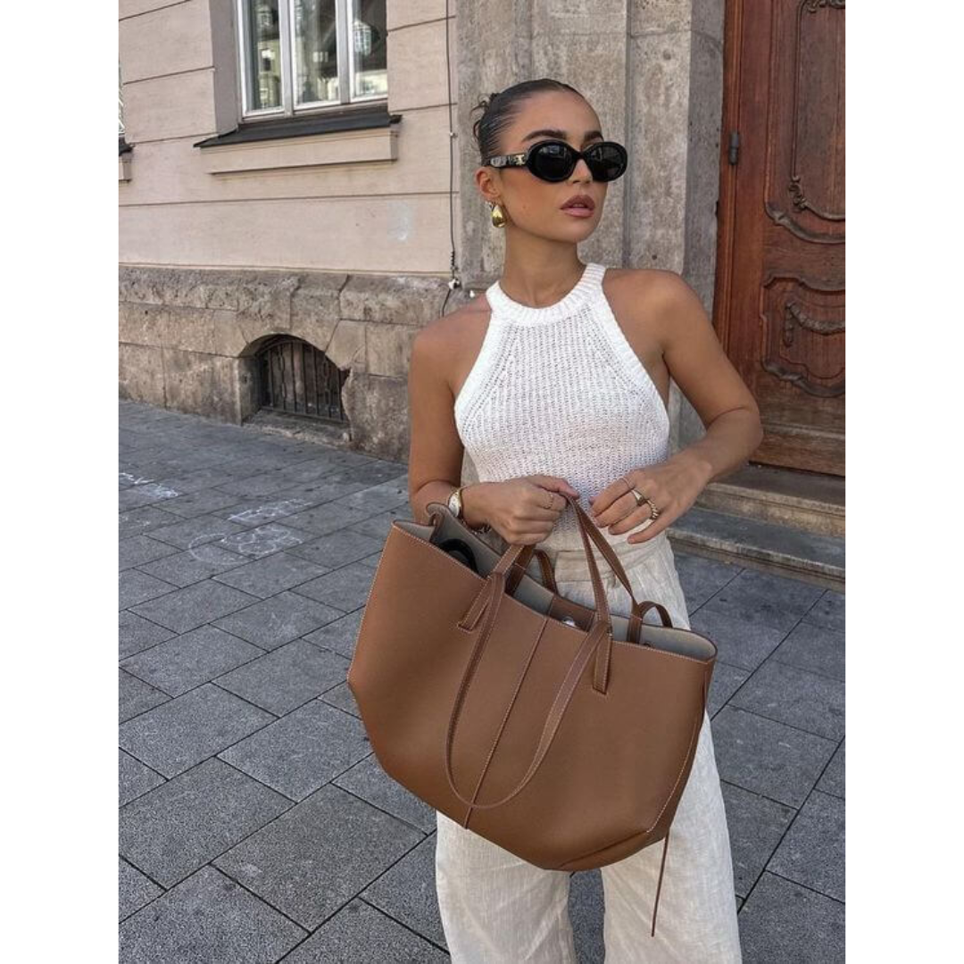 Celine – schoudertas met ruime inhoud en verstelbare band