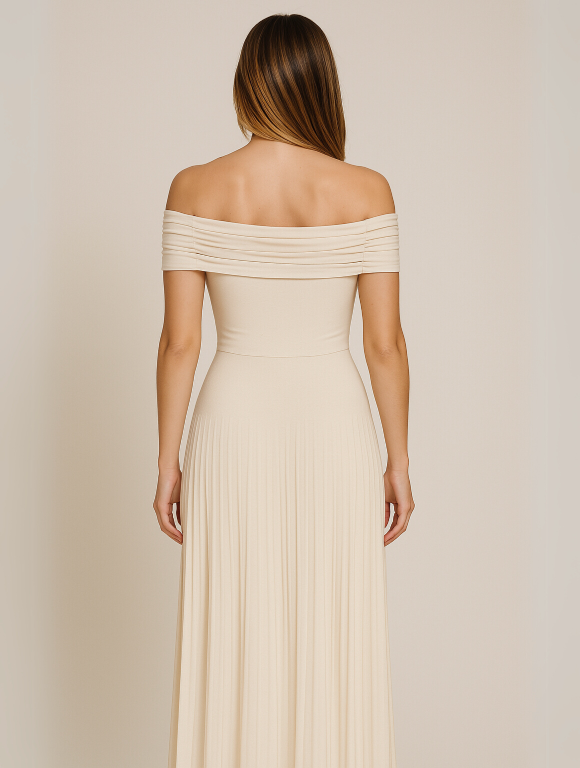 Isabella – off-shoulder maxi-jurk met geplisseerde rok en gelaagde bandjes