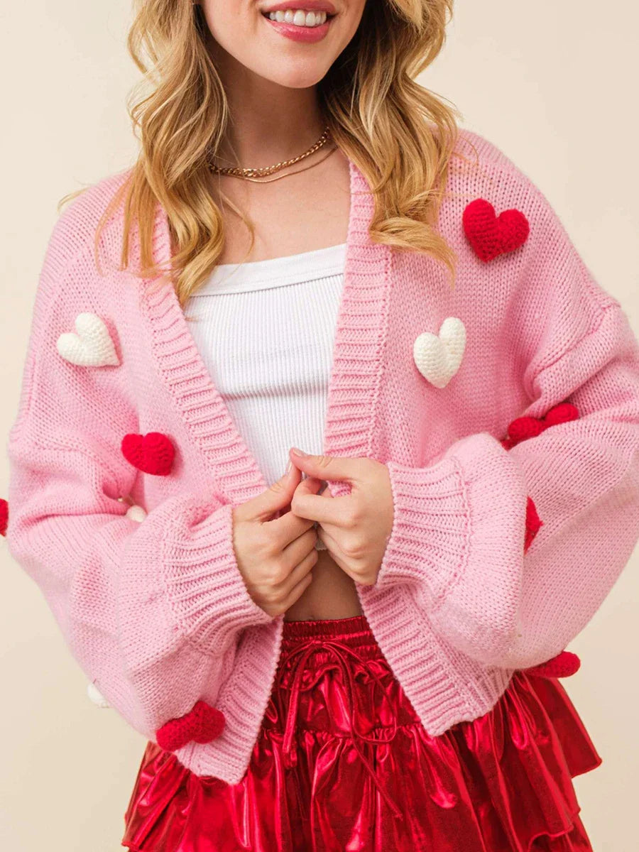 Jill – gebreid cardigan vest met geborduurde hartjes