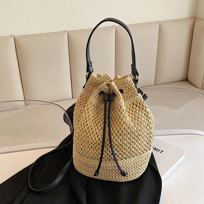 Lina – gevlochten straw crossbody handtas met lange band