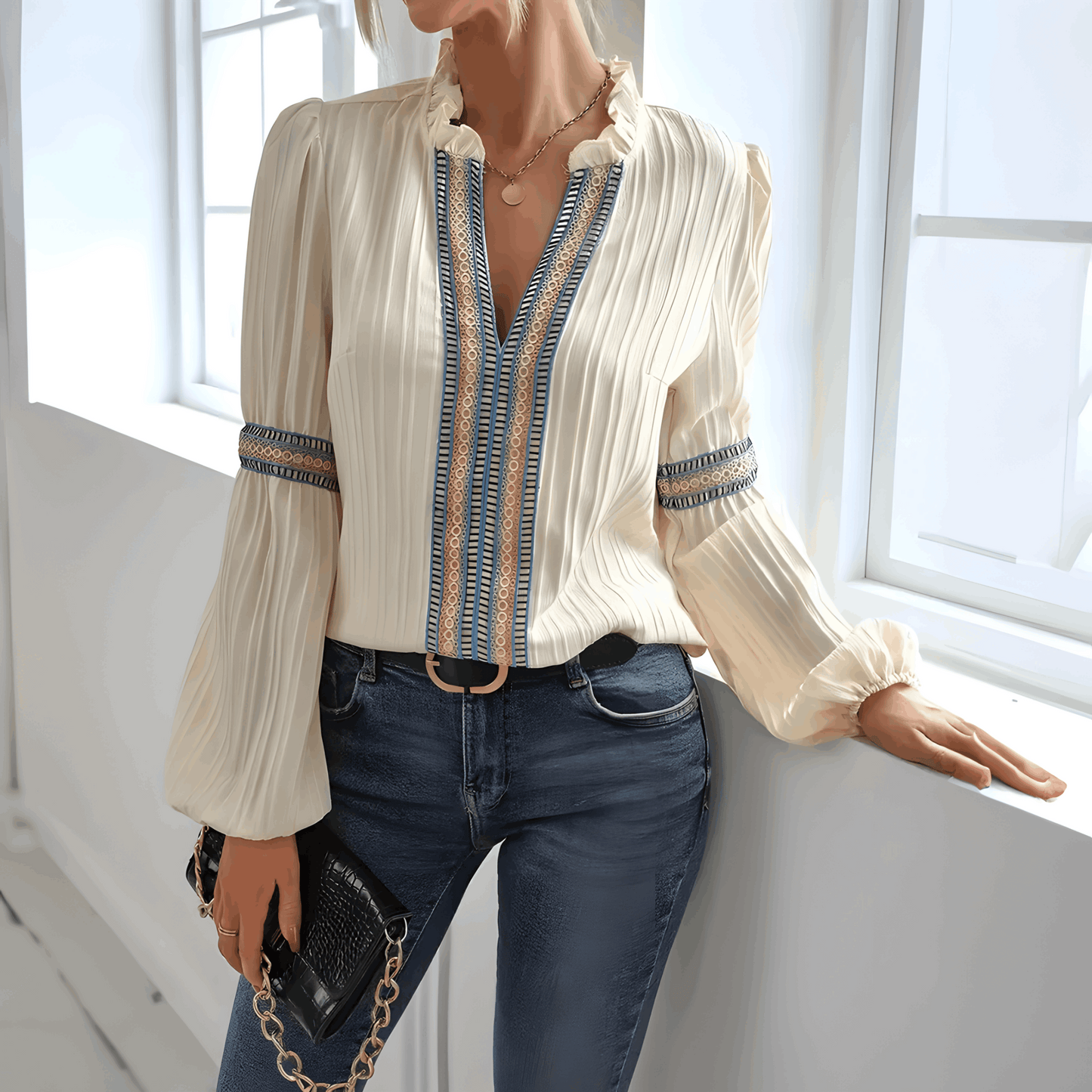 Angellica – Bescheiden Mouwblouse met Kant