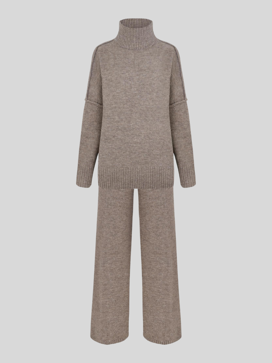 Hazel – lounge set van zachte knit met hoge col en wijde broek