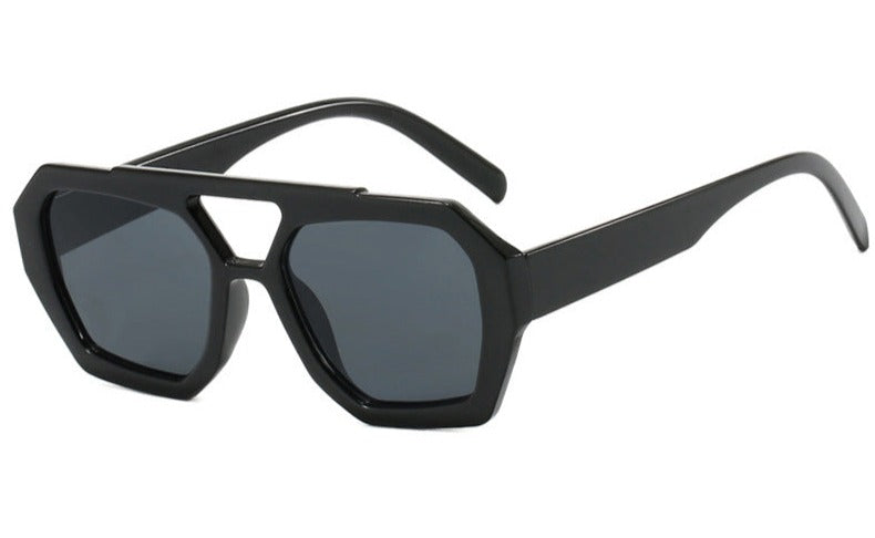 Nina – Oversized zonnebril met vierkant frame en UV-filter