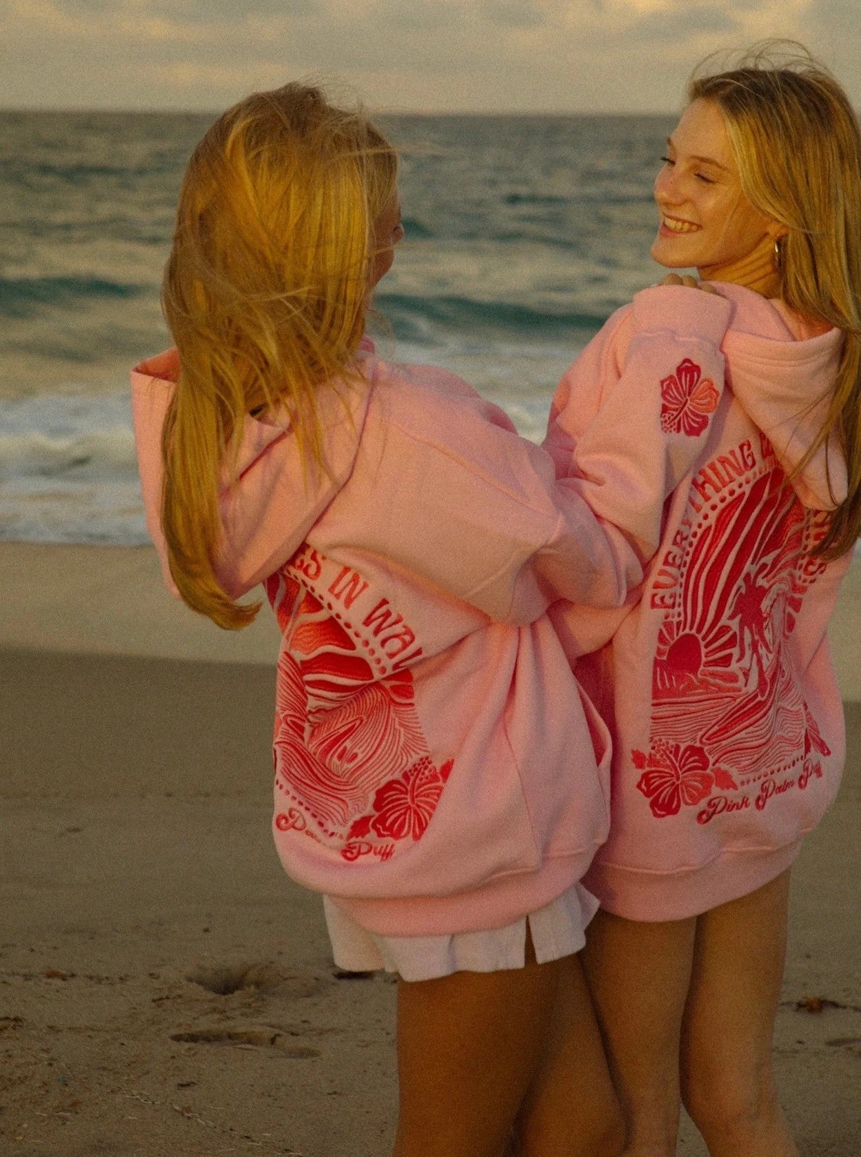 Sunset - Overized geborduurde zon en ocean hoodie 1+1 Gratis