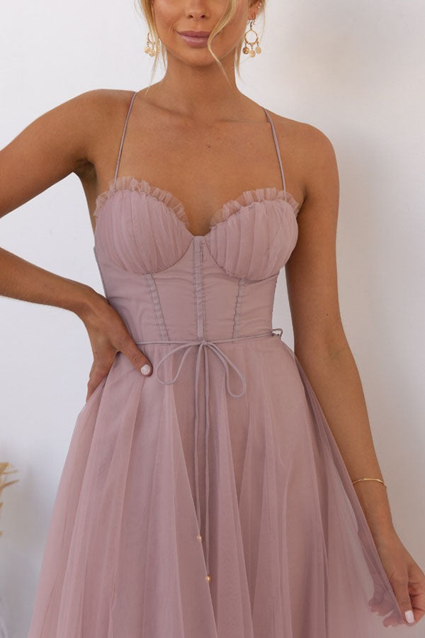 Elise – Zachtblauwe chiffon maxi-jurk met tulelaag en ronde hals