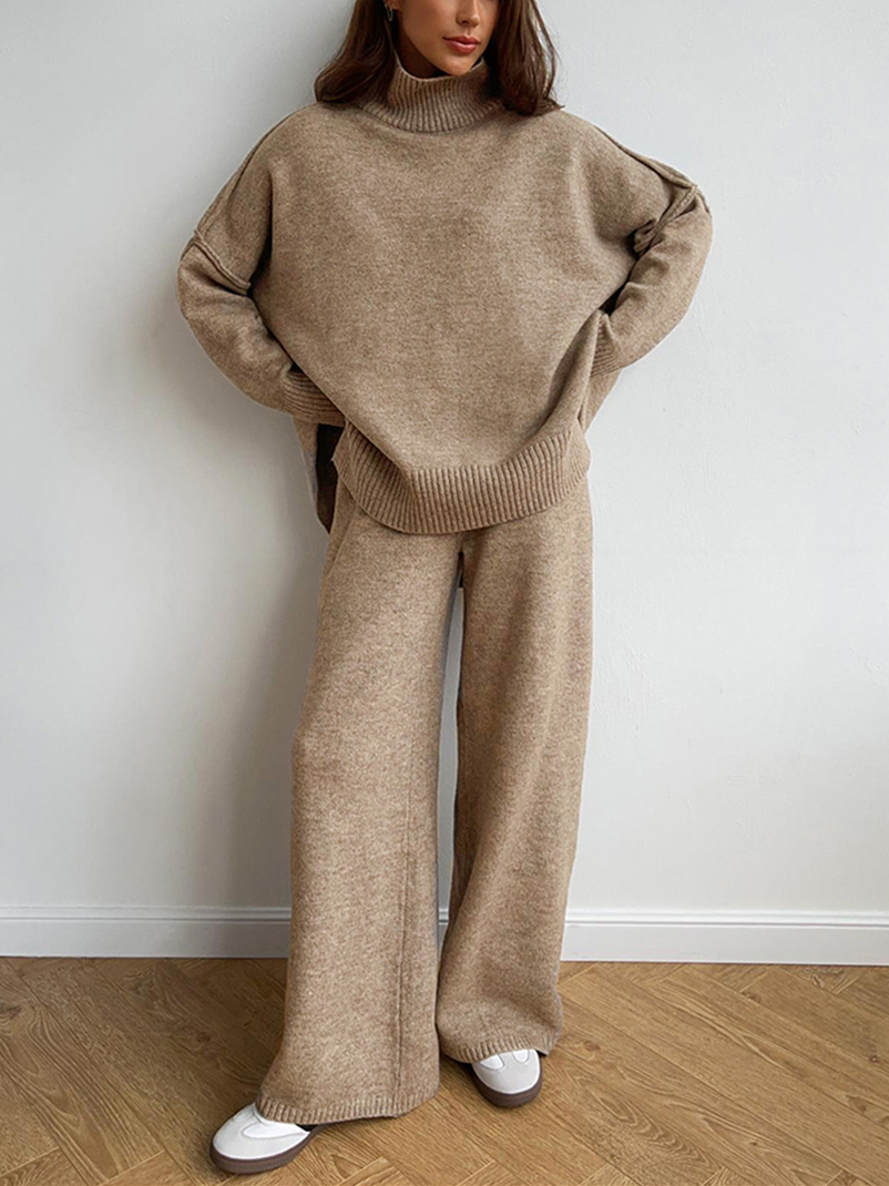Hazel – lounge set van zachte knit met hoge col en wijde broek
