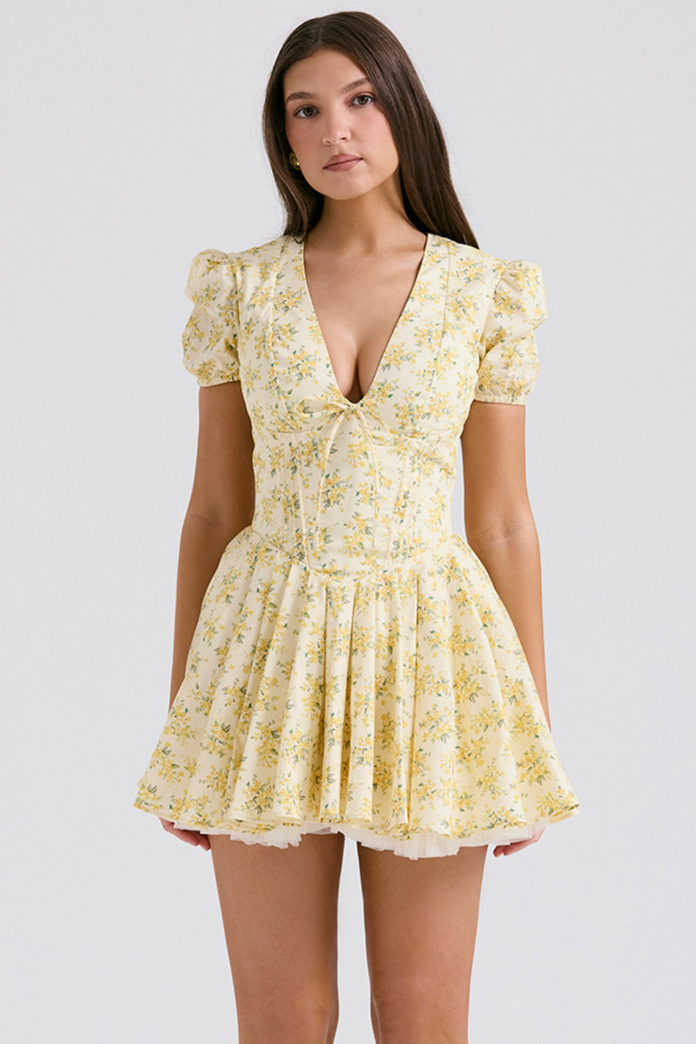 Eva – Flatterende bloemenprint zomer jurk met geplooide rok