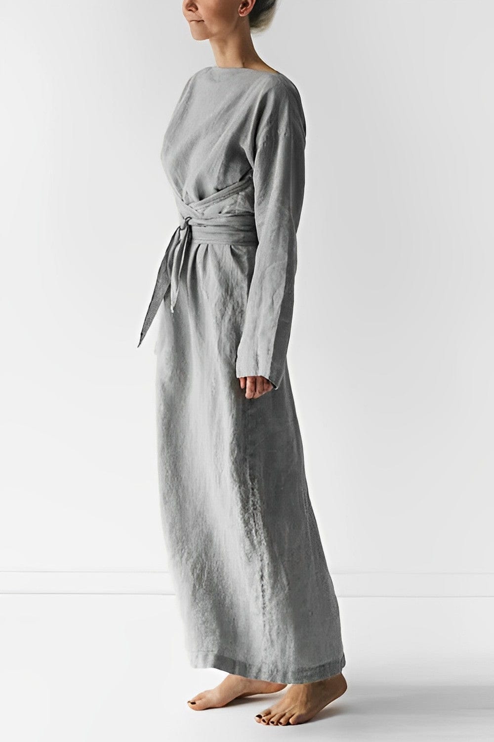 Elise – maxi jurk van katoen met strikdetail in de taille en lange mouwen
