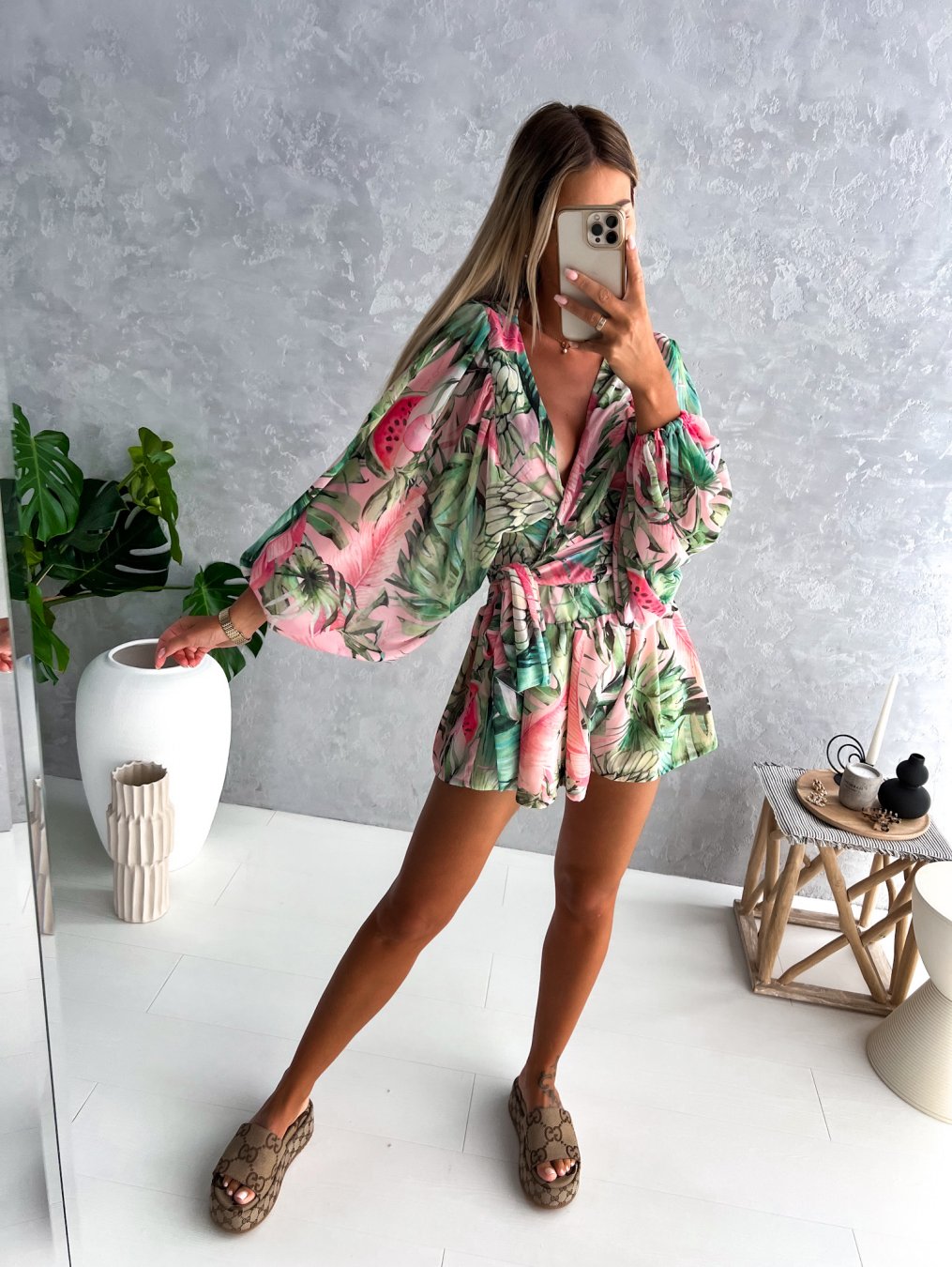 Luna – Zachte Co-Ord Set met V-hals top en high-waisted broek