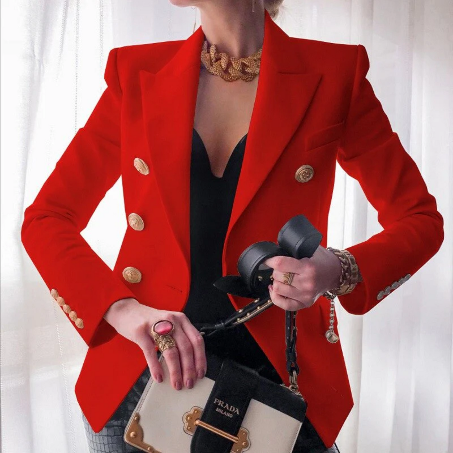 Jill – zwarte katoenen blazer met klassieke snit en zachte structuur