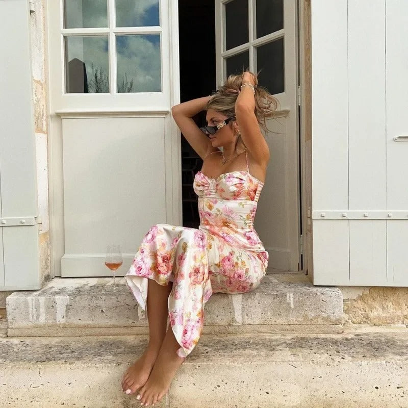 Heather – Pastel bloemen maxi-jurk van satijn met kanten halslijn