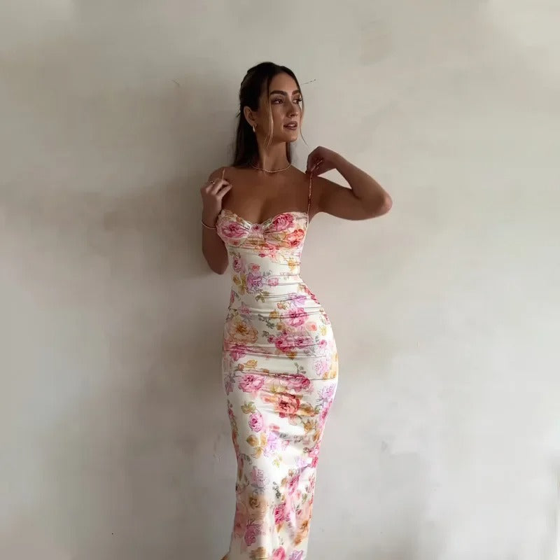 Heather – Pastel bloemen maxi-jurk van satijn met kanten halslijn