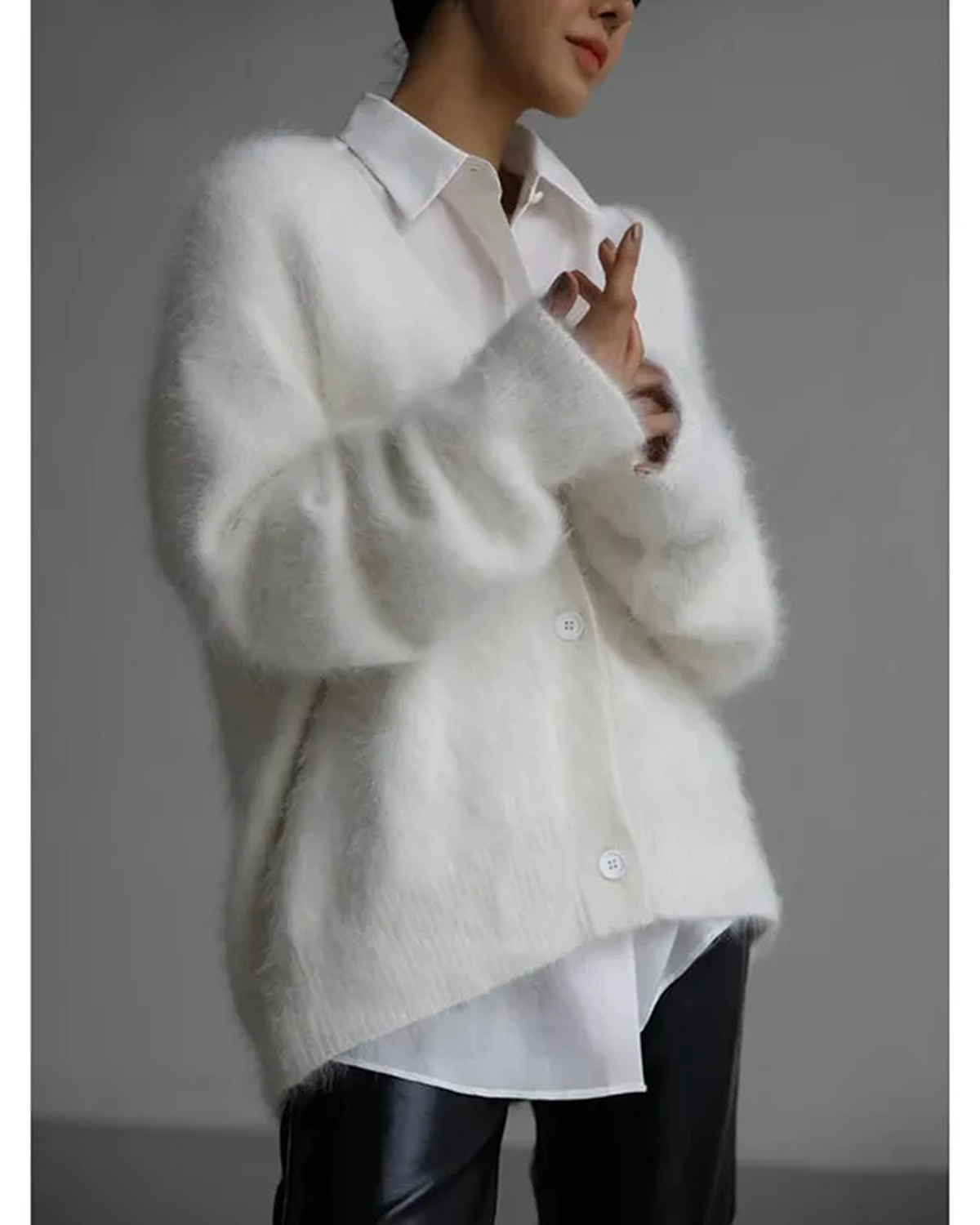 Mara – Gebreide Wollen Cardigan Met V-hals En Lange Mouwen