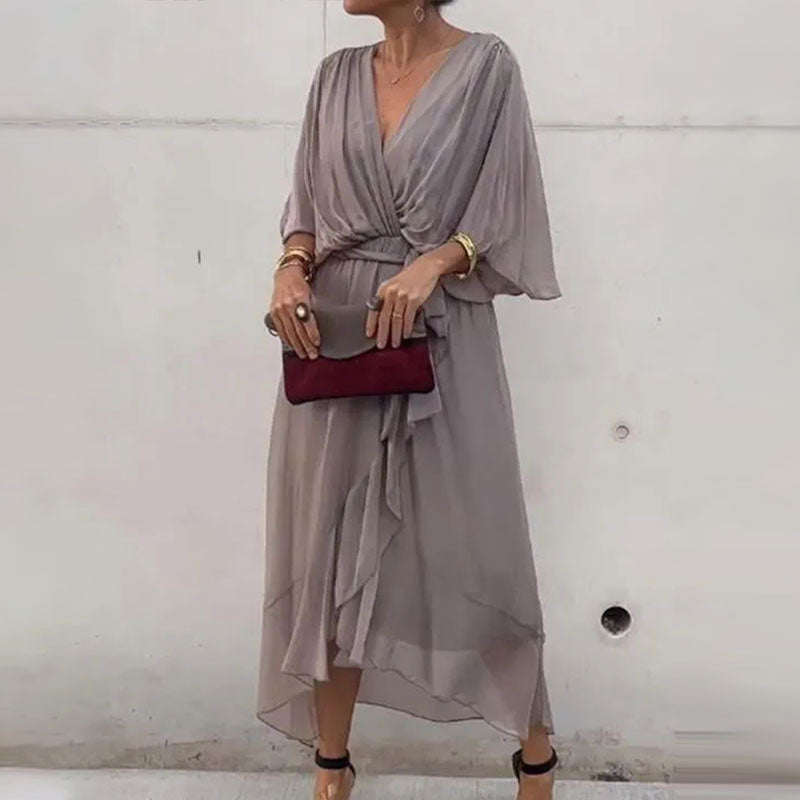 Nicole - Flatterende plus size v-hals zomer jurk