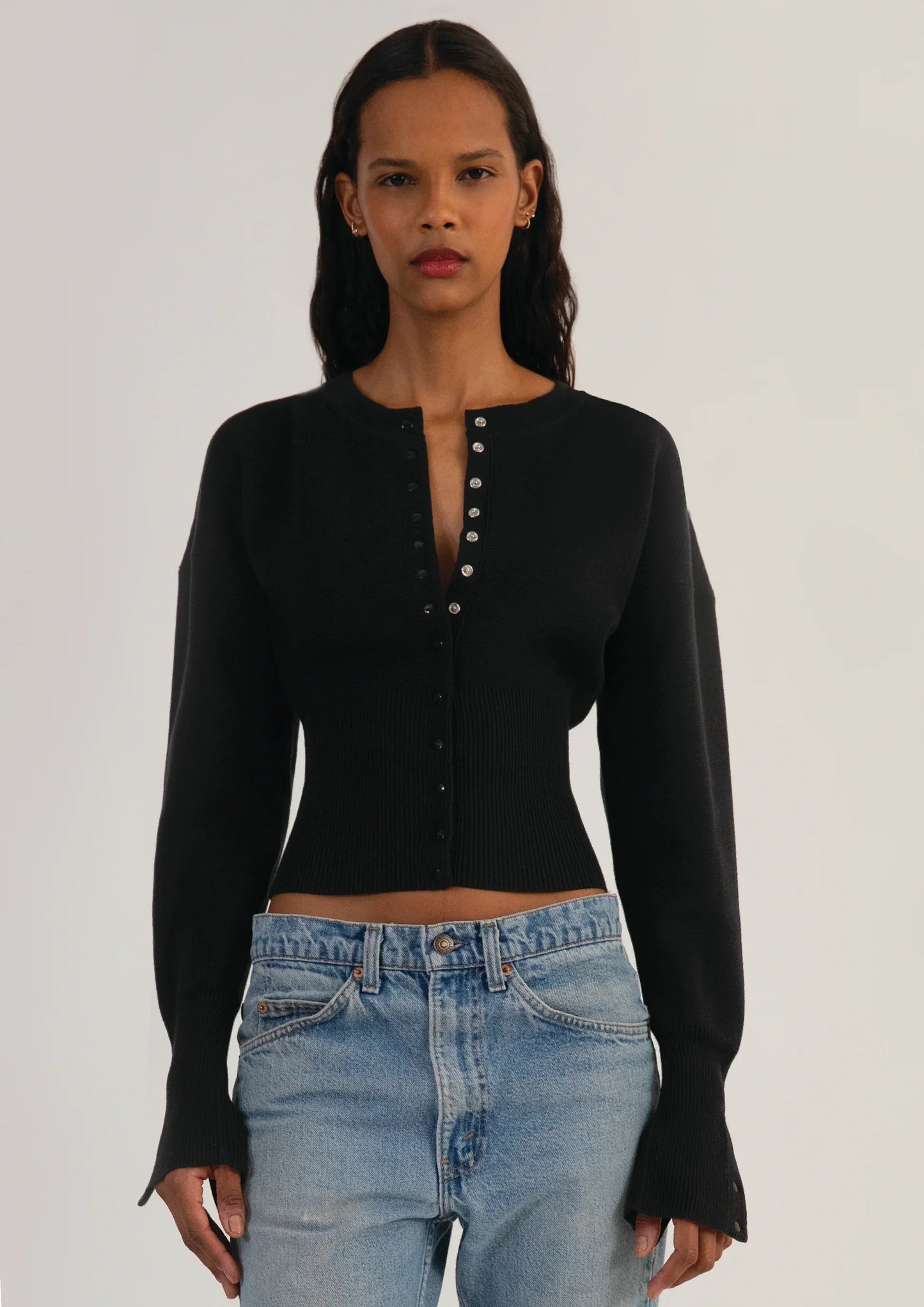 Aria – cropped cardigan met ribstructuur en drukknopen