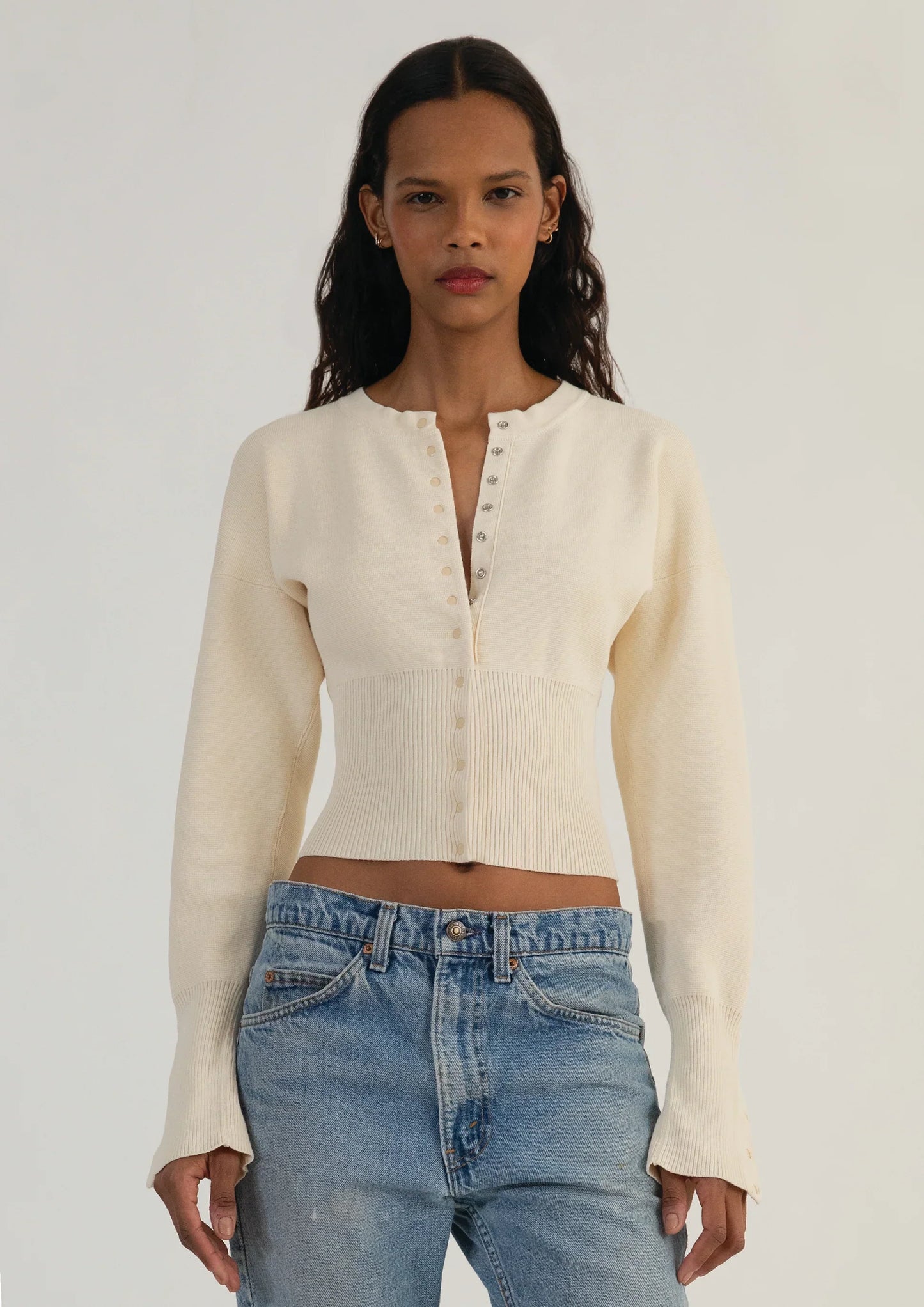 Aria – cropped cardigan met ribstructuur en drukknopen