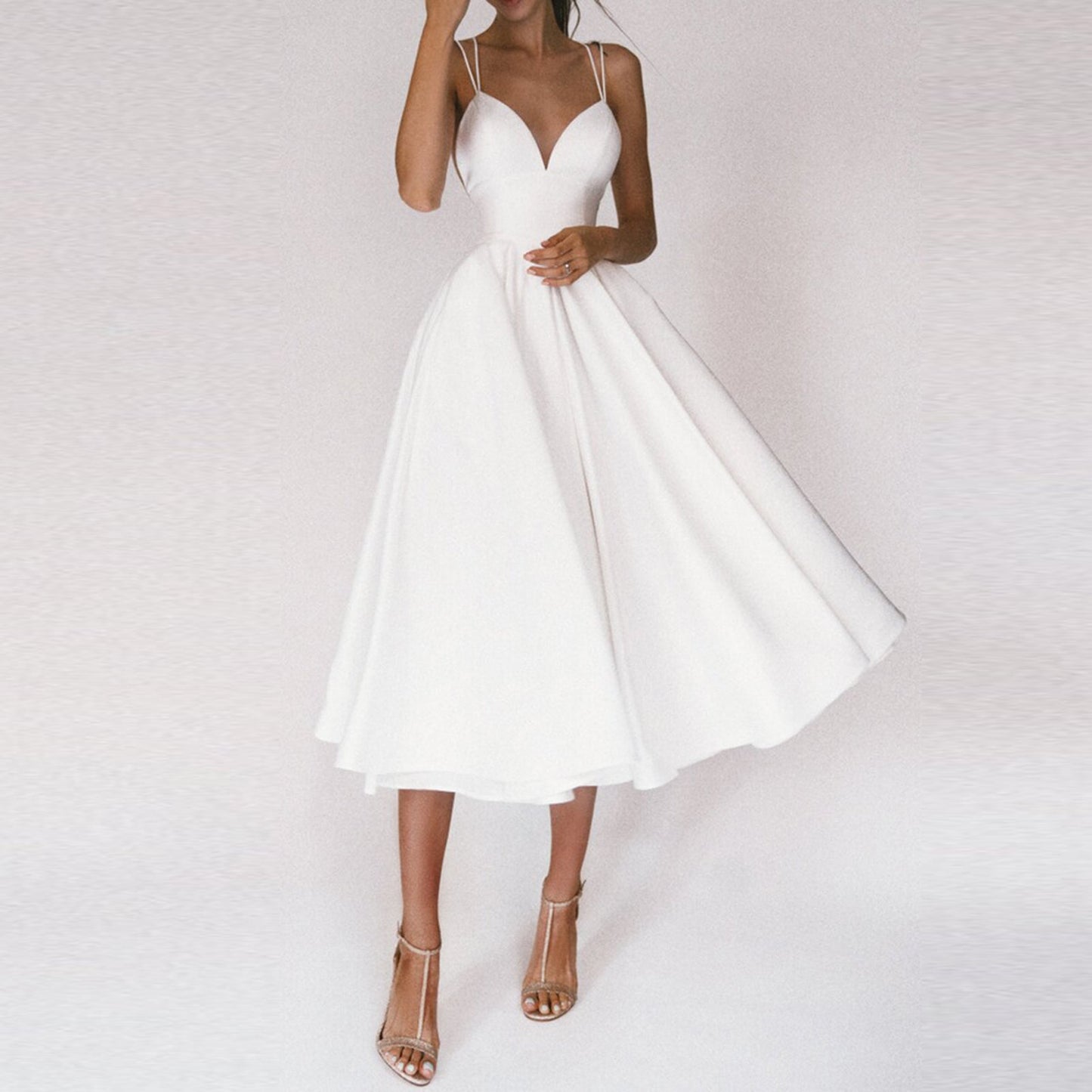 Isabelle – Lange avondjurk met glitterdetails en flowy rok