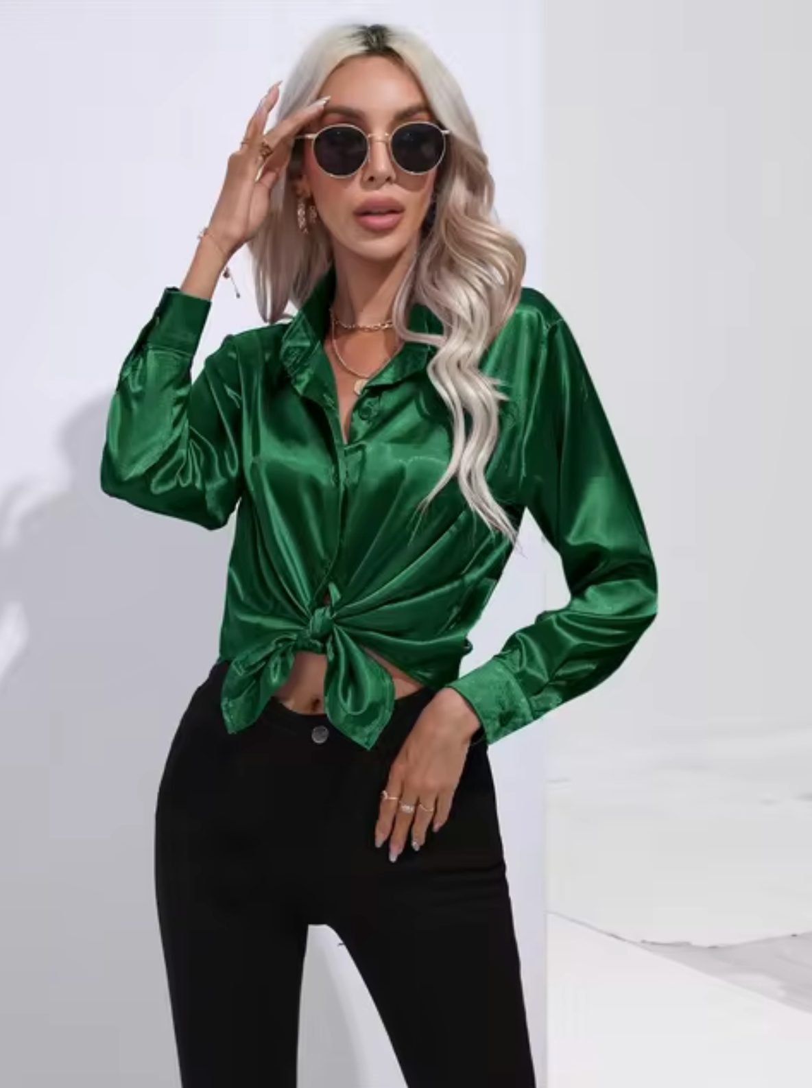 Annika - Luxe Satijnen Blouse met reverskraag