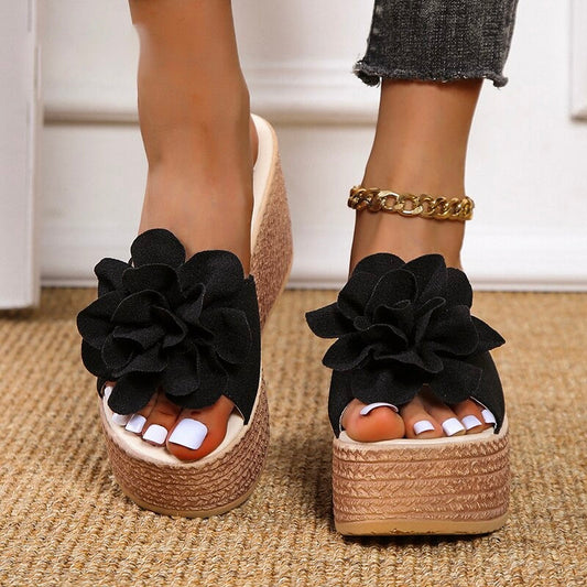 Alfie – Zomerse wedge sandalen met bloemen