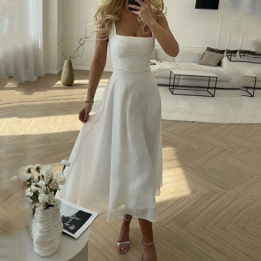 Lena – mouwloze jurk met minimalistische snit en elegante pasvorm