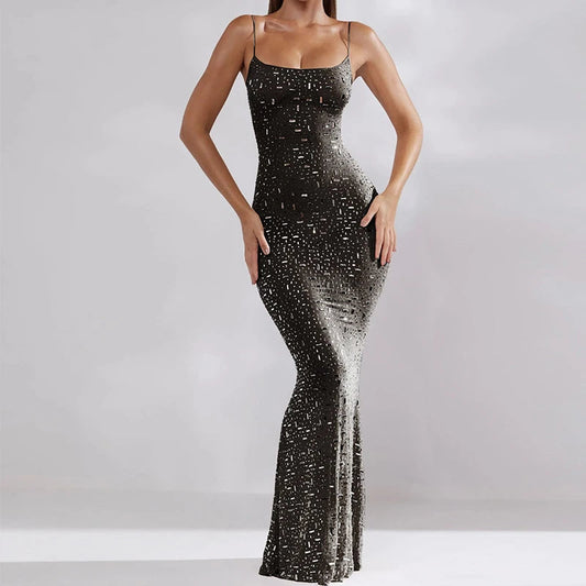 Lotte – Getailleerde Avond jurk Met Glitter Pailetten En Open Rug