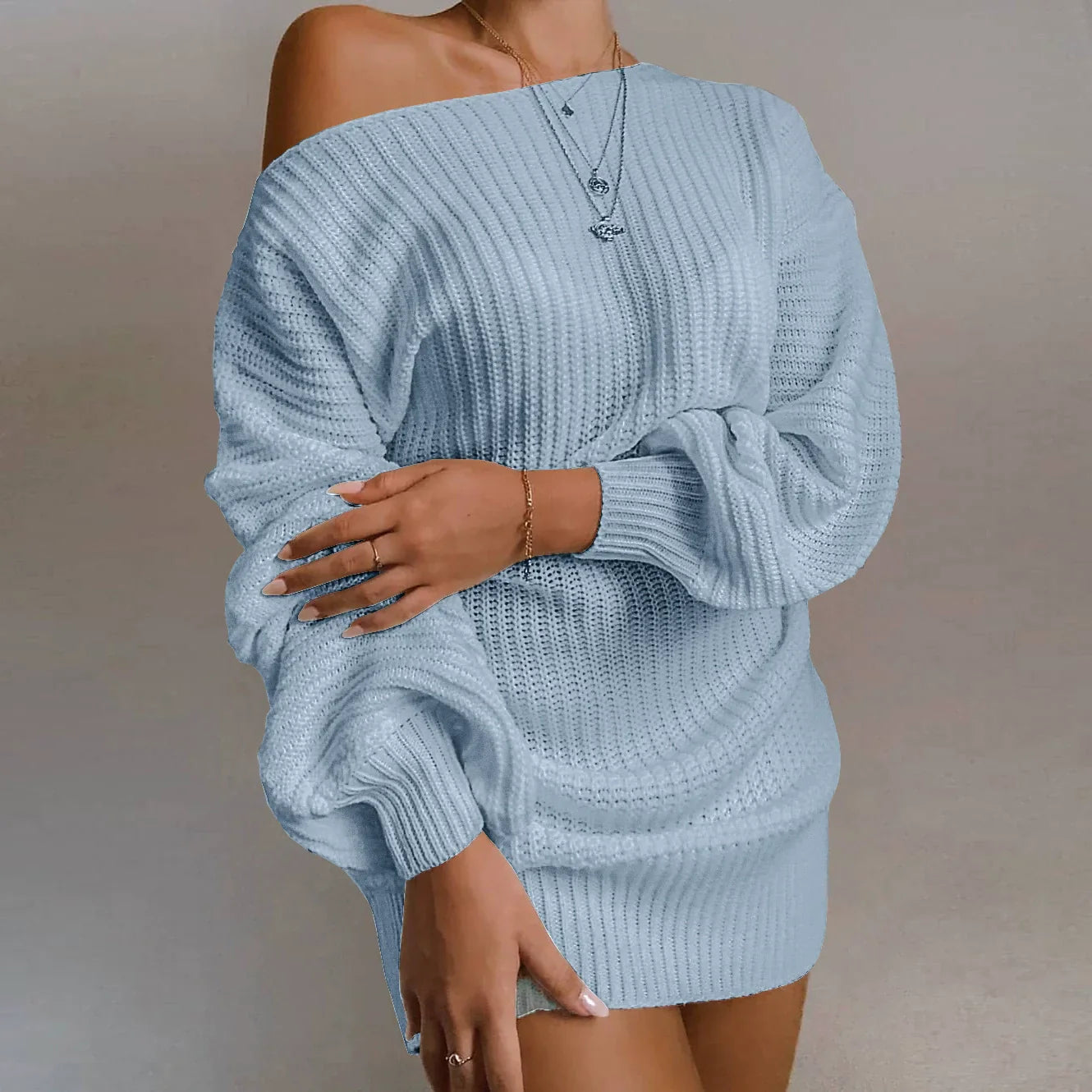 Chiara – Gebreide Mini Jurk Met Off-Shoulder En Lantern Mouwen
