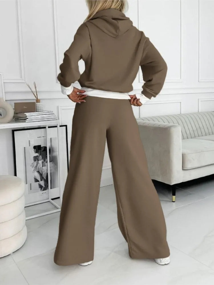 Dina – dames vrijetijdspak van zachte stof met wrap-crop hoodie en wijde broek