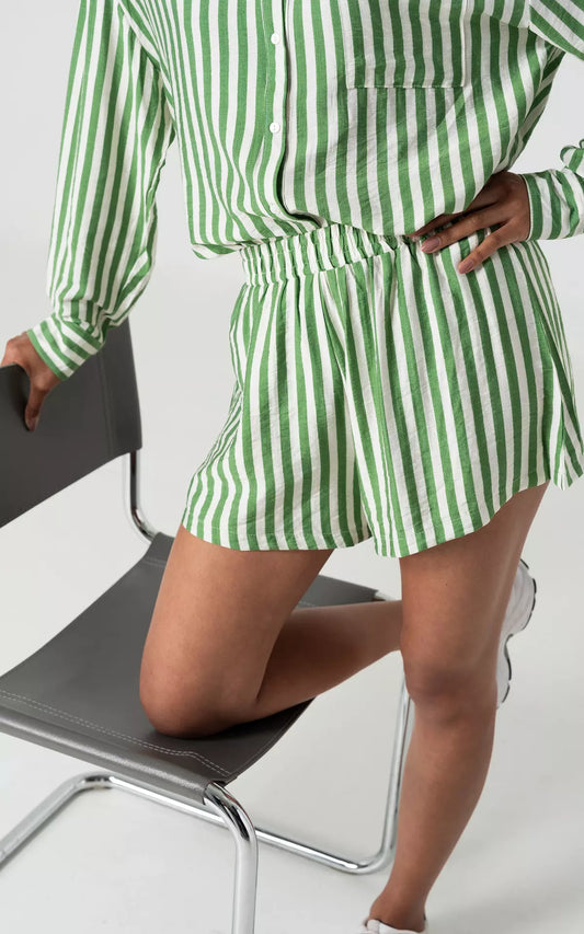 Noa – Gestreepte zomer shorts met elastische taillebande Activiteiten