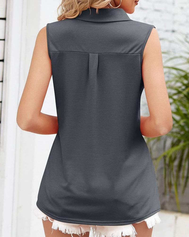 Carrie – mouwloze blouse met ronde hals en elegante kraag