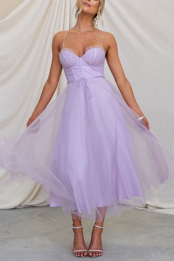 Elise – Zachtblauwe chiffon maxi-jurk met tulelaag en ronde hals