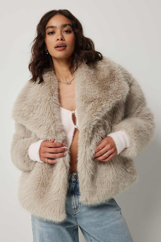 Soho – faux fur winterjas met oversized kraag en zachte voering
